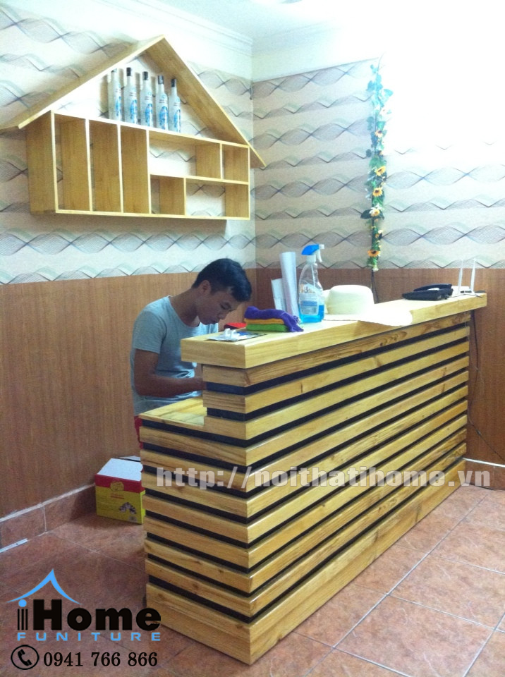 quầy bar gỗ thông nhà hàng